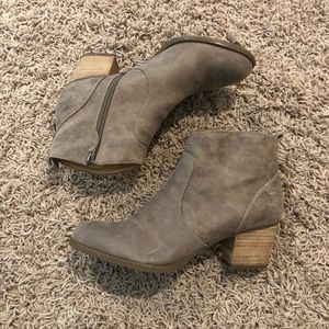 Franco Sarto Taupe Leather Ankle Bootie - Size 8